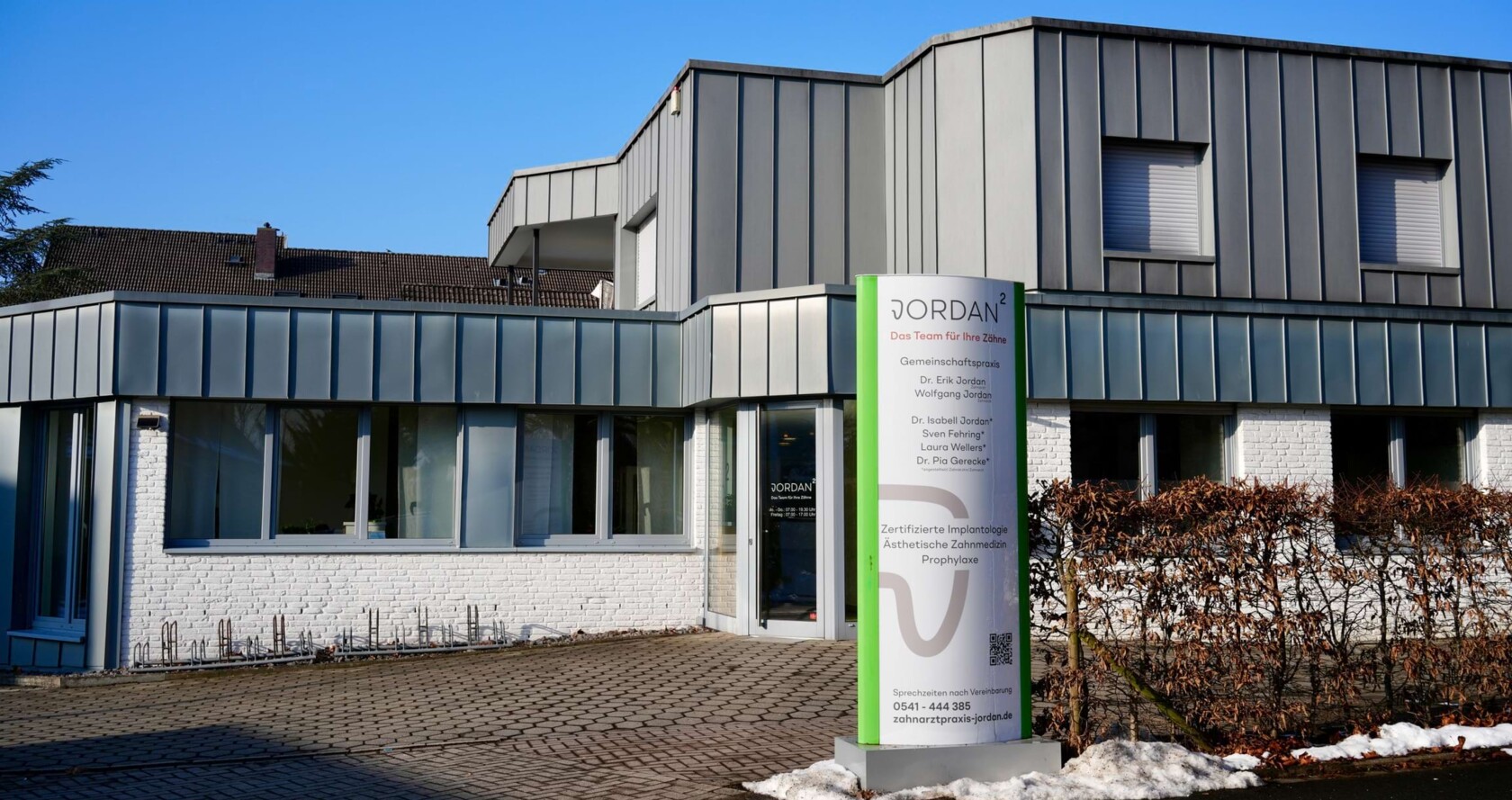 Wir vereinen in Osnabr&uuml;ck alle relevanten Gebiete der Zahnmedizin unter einem Dach &ndash; auch die Zahnchirurgie.